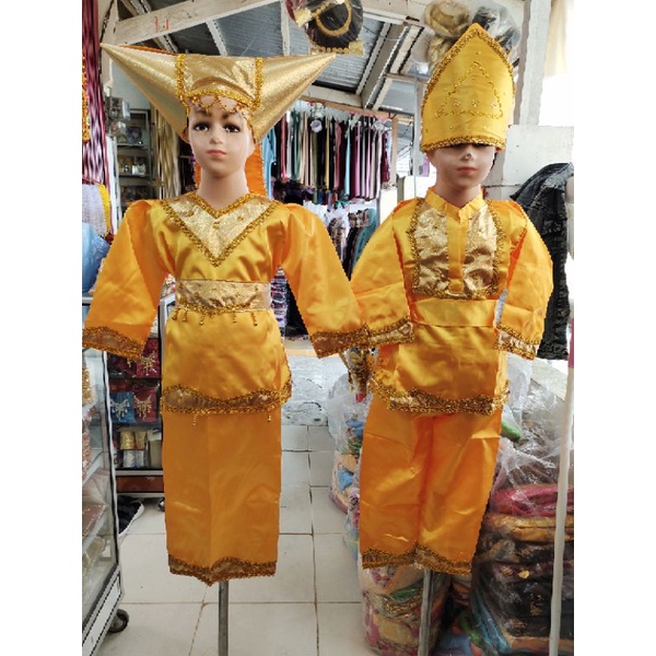 baju anak anak adat Padang/baju anak adat Minang.