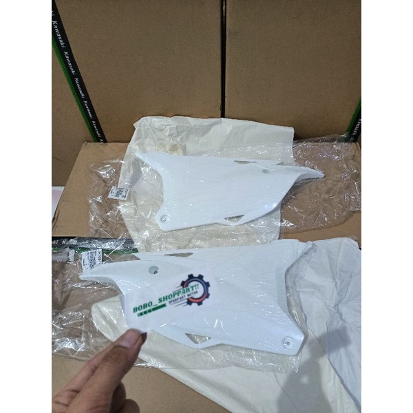 cover body belakang kiri kanan kx85 kx 85 putih 2014-2018 original