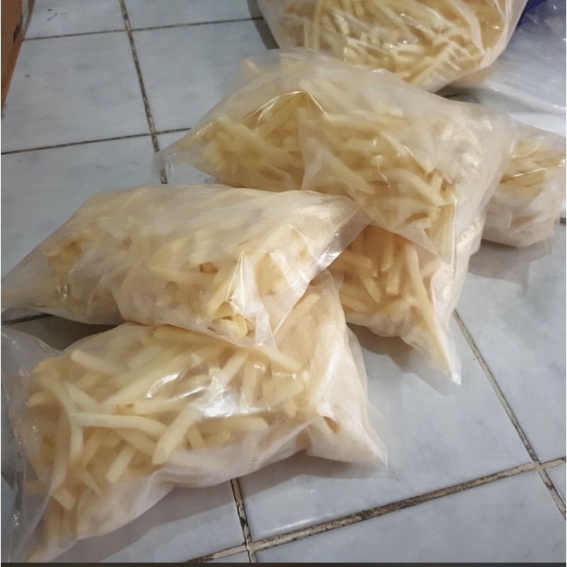 

kentang goreng Simplot Repack 1kg .