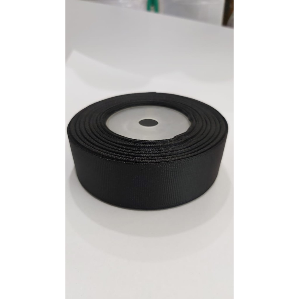 

Grossgrain 2,5cm hitam panjang 20 yard