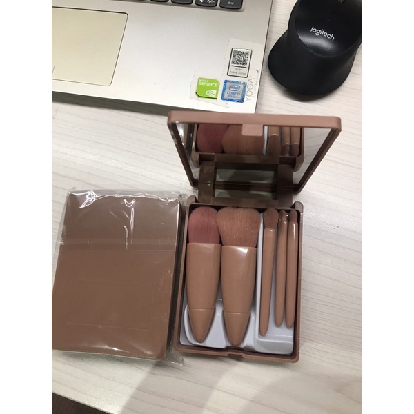 Make Up Brush Set Kuas Make Up Kuas Make Up Portable Cermin Set Foundation Alat Kecantikan