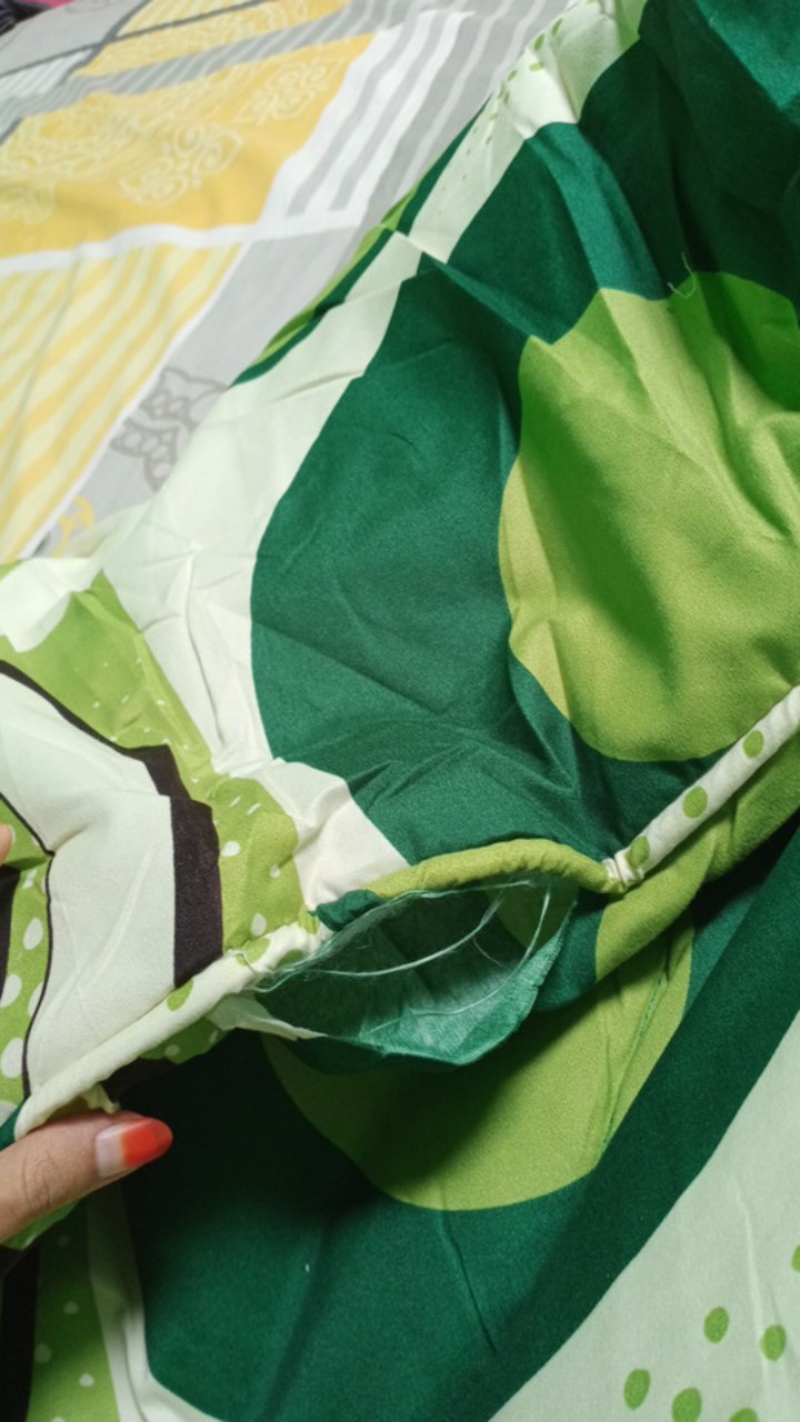 Gunakan Anteraja 2 Kg Bedcover Lady Rose Flat Lena 180x200