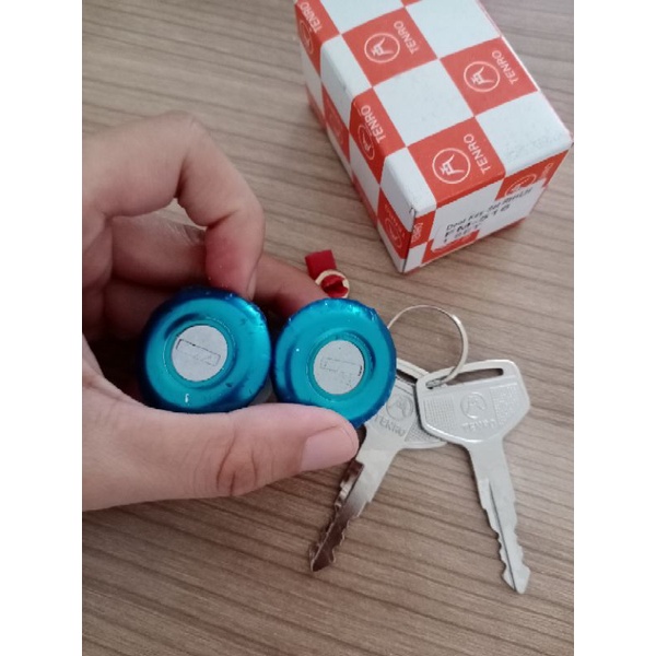 Kunci Pintu / Door Key Mobil Fuso FM 516 Merek Tenro 1 Set Kiri &amp; Kanan