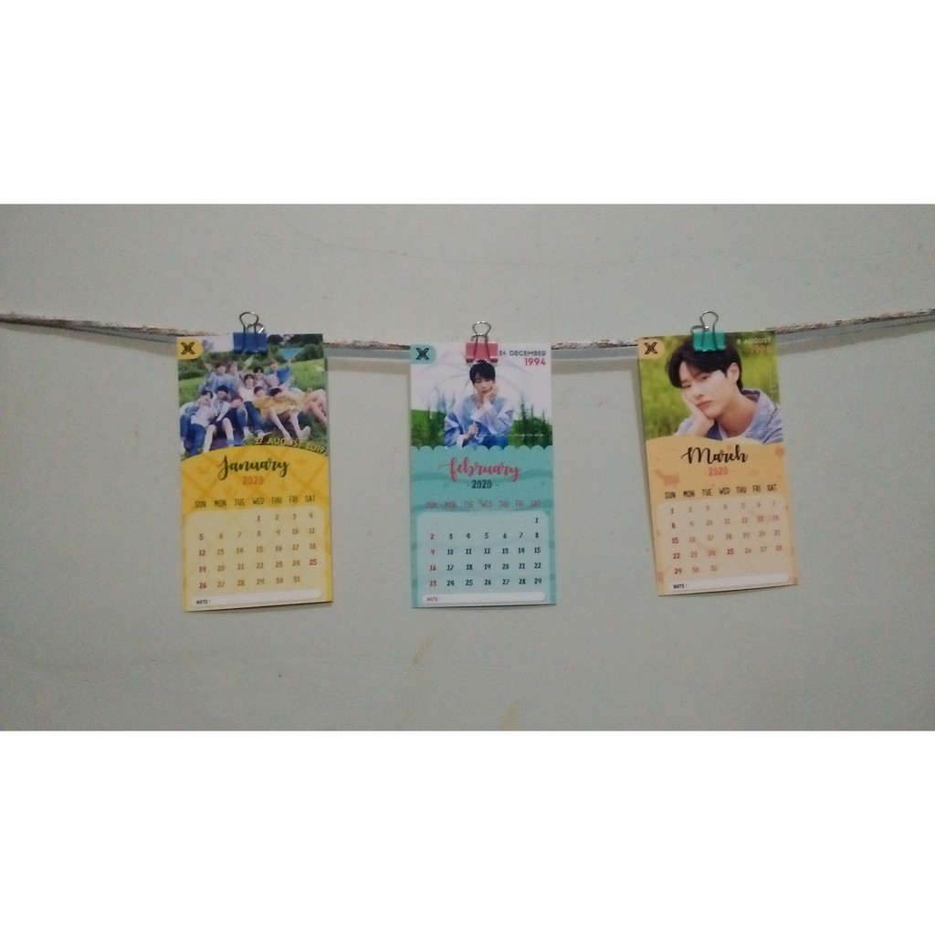 

Kalender Gantung Custom