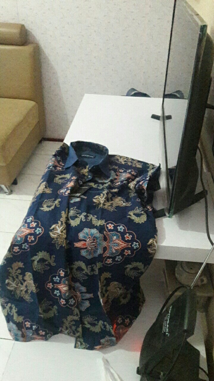 Kemeja Batik Pria Lengan Pendek Bs66 Katun Motif Modern Dixmont Semi Slim Fit Premium