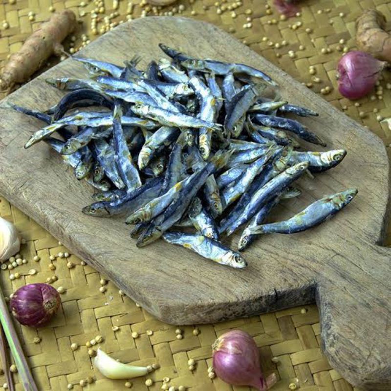 

Ikan asin Teri hitam teri batu