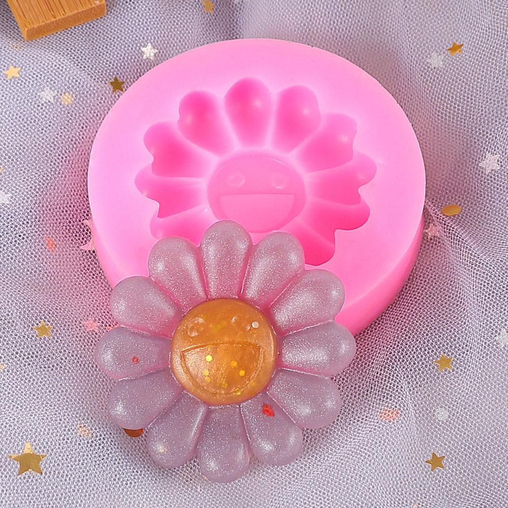 Solighter Glossy Sunflower Resin Mold Liontin Membuat Casting Mold Dengan Lubang Liontin Sun Flower Silicone Mold