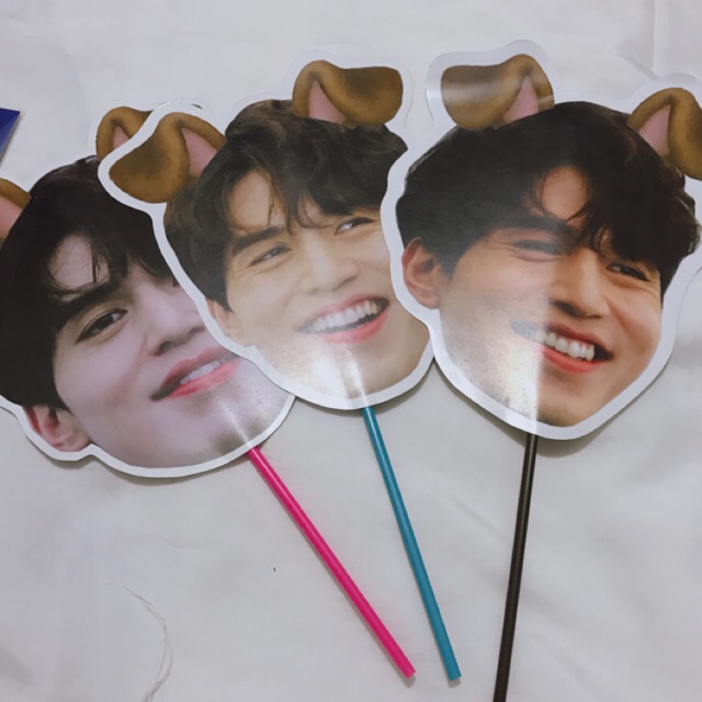 Kipas Muka Lee Dong Wook