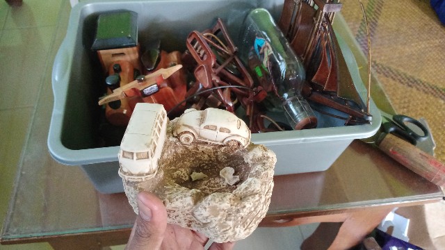 (bisa Cod) Pajangan Miniatur Kapal Pinisi Dewaruci Dalam Botol Besar 19x10x4 Cm Dekorasi Rumah