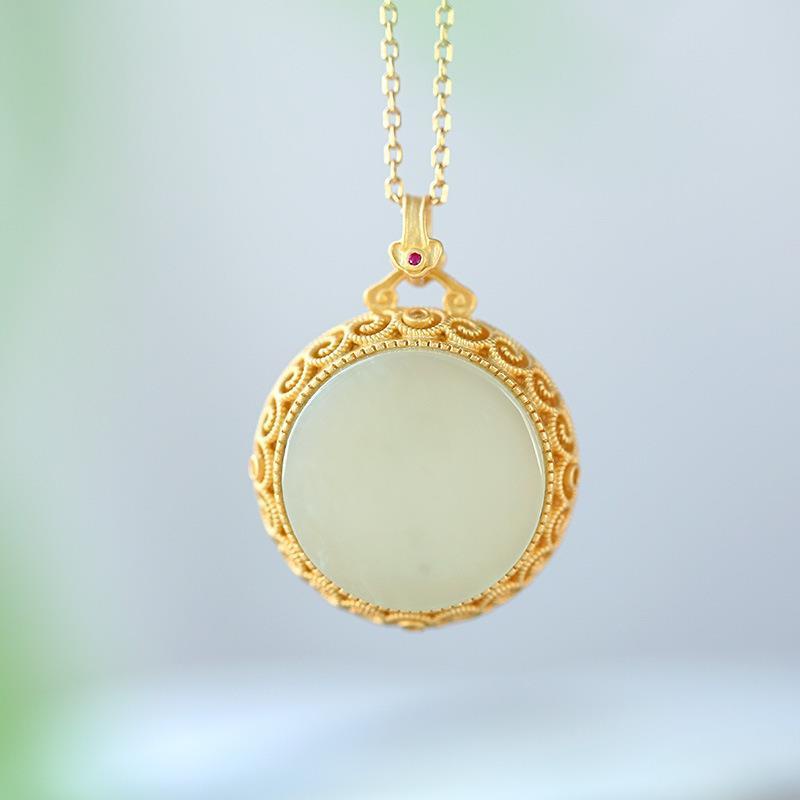 Kalung Liontin Batu Giok Hetian Model Hollow Out Untuk Wanita
