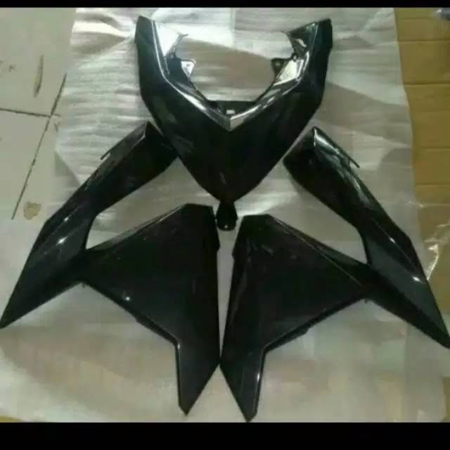 Tameng sayap Vario 125 LED hitam 2015-2017