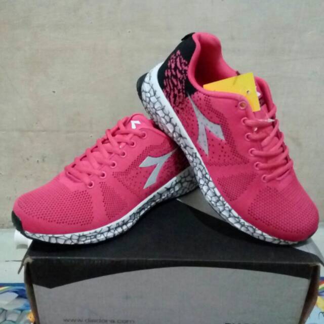 diadora womens running shoes