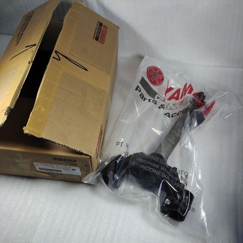 Segitiga shock depan T Yamaha Fizr original Part