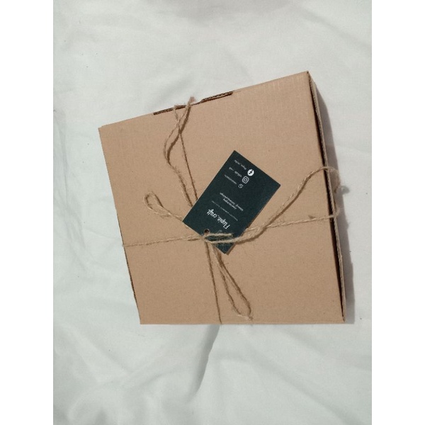

Hampers gift box untuk cowok