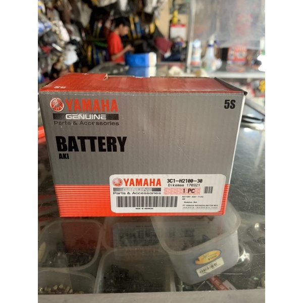 AKI YUASA YAMAHA VIXION MIO J