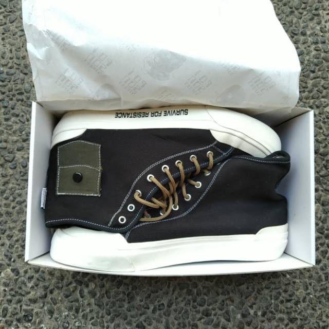 Poison street pocket