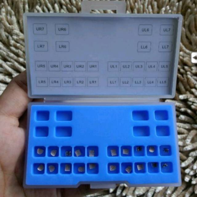 ORIGINAL BRACKET BEHEL METALIC METAL BRIGHT FANCY MINI KEMASAN BOX // NO HOOK atau HOOK ON 3 // Bracket Kawat Gigi Ortho Untuk Perawatan / Perbaikan / Braces Orthodontic Ortho / Behelldental