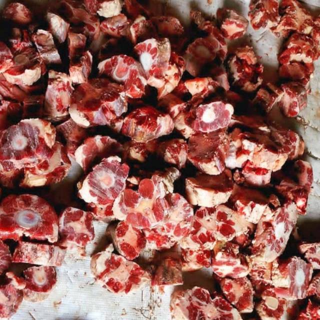 

BUNTUT SUPER / CENTER CUT OXTAIL 1kg