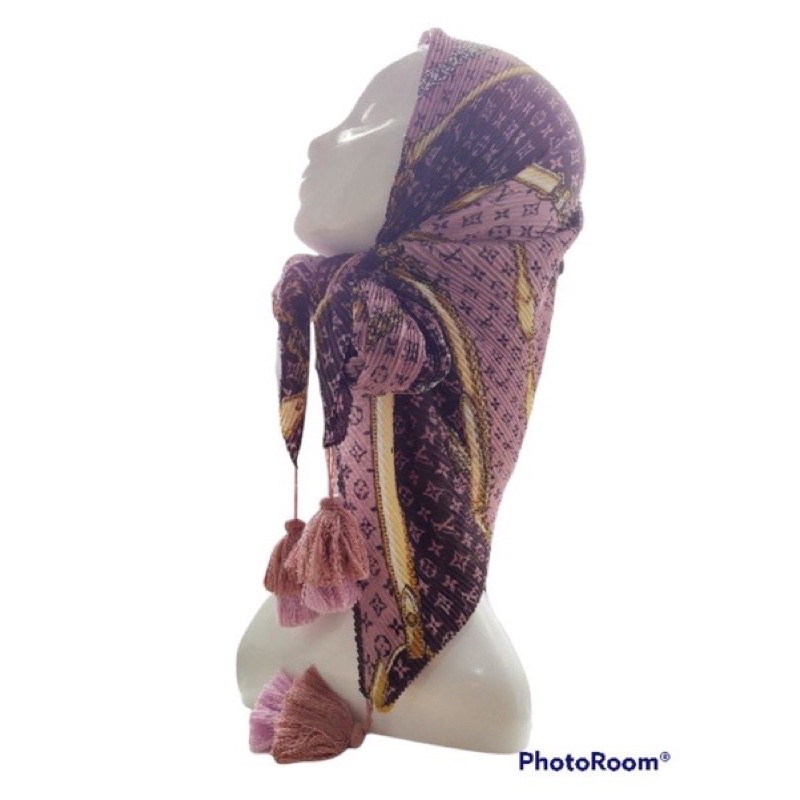 Hijab Segiempat Plisket Motif Tassel Jambul Pom-Pom