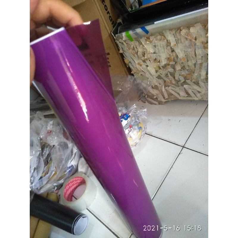 stiker Skotlet warna UNGU TRANSPARAN glossy,,, Lebar atau tinggi stiker nya 45cm