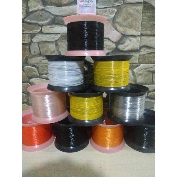 Bladu layangan (tempat benang) Golong plastik isi 5 pcs