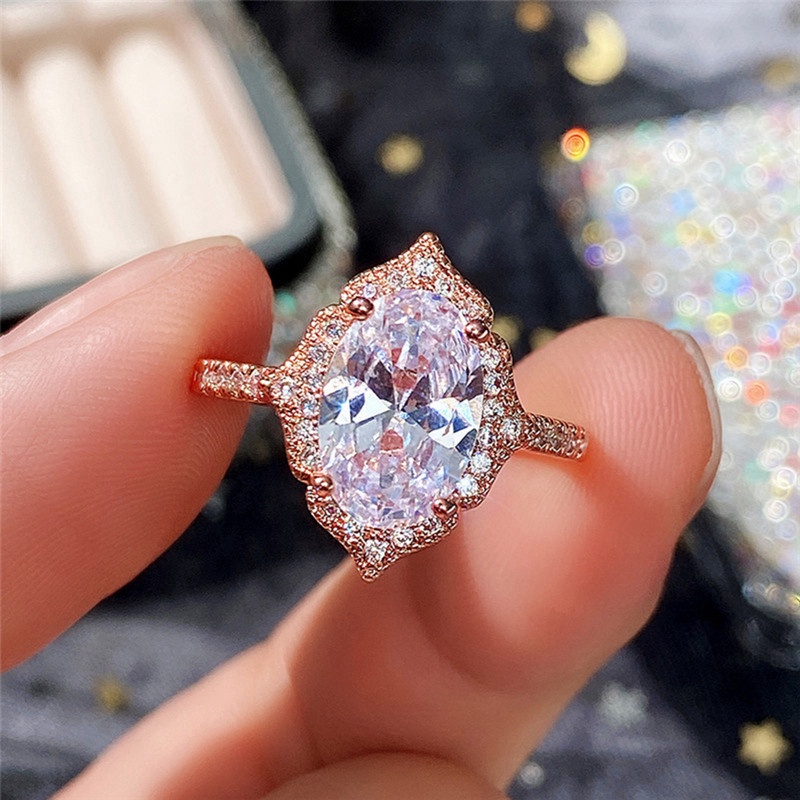 Cincin Wanita Warna Rose Gold Hias Cubic Zirconia Bentuk Oval Gaya Romantis Untuk Pertunangan / Pernikahan