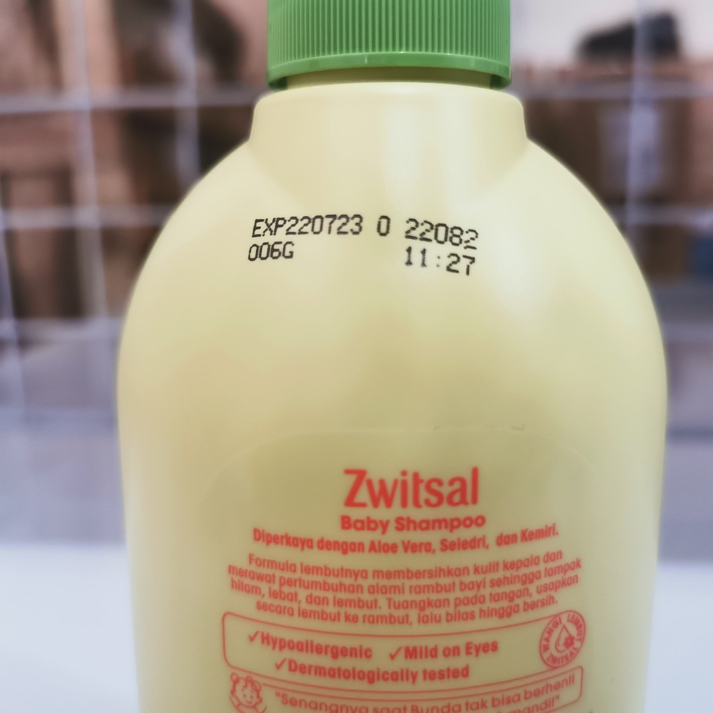 Zwitsal baby shampoo Aloe Vera kemiri &amp; seledri 300ml