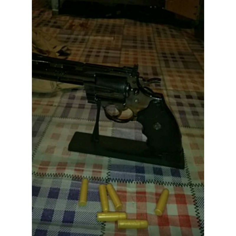 Korek Pistol Colt Python Revolver 357