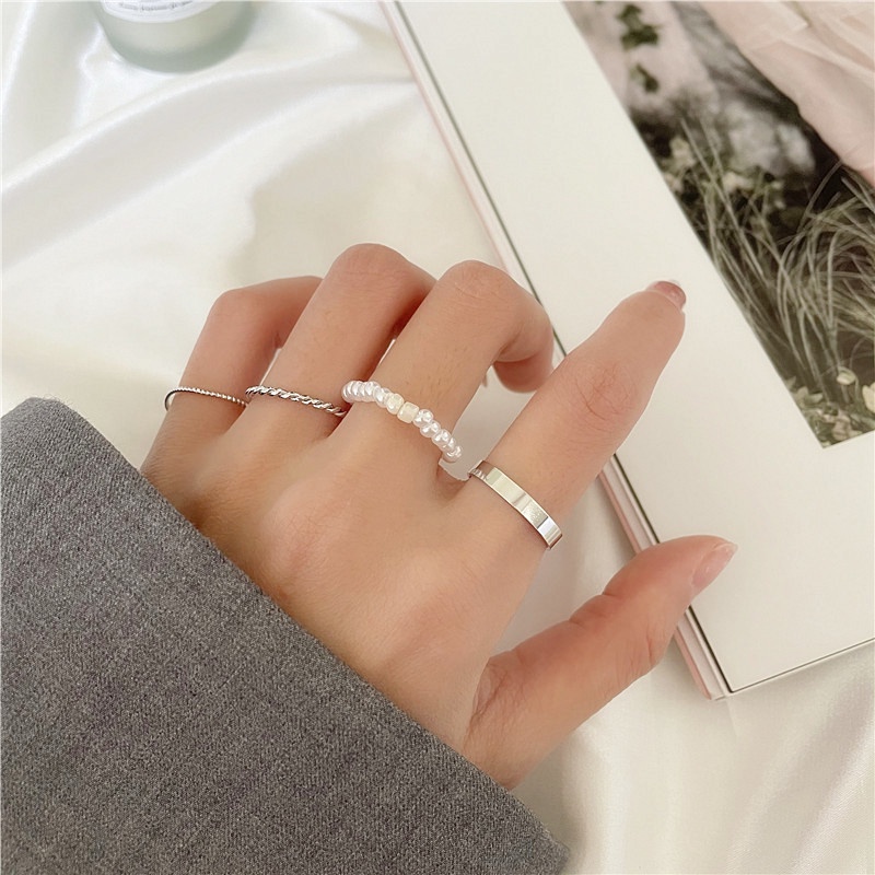 Set Cincin Kombinasi Aksen Mutiara Untuk Wanita