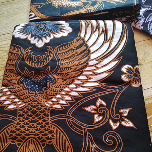Kain Batik Solo Motif Sayap Garuda