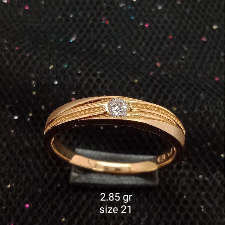 Cincin Emas 17K - 2.85 gr Kadar 750 - 1039