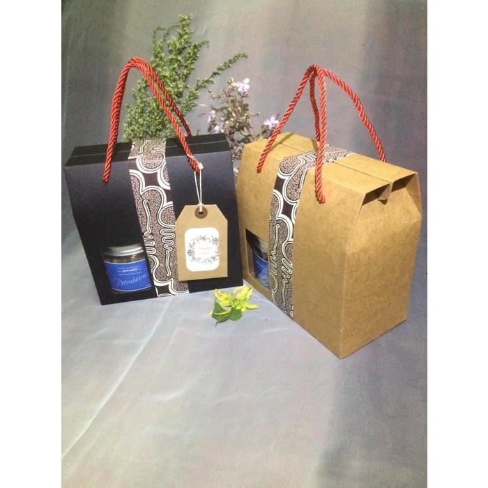 

Hampers Kurma Ajwa, Medjool, Safawi, Sukari, Bam [Premium]