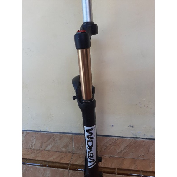 FORK VENOM 27.5 ANGIN NON TAPPER TREVEL140 (BEKAS)