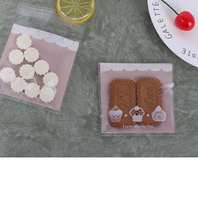 

➢ 100pcs PLASTIK COOKIES OPP 10x10 MOTIF CUPCAKE ☁