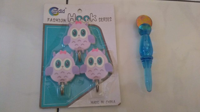 Gantungan Baju Isi 3