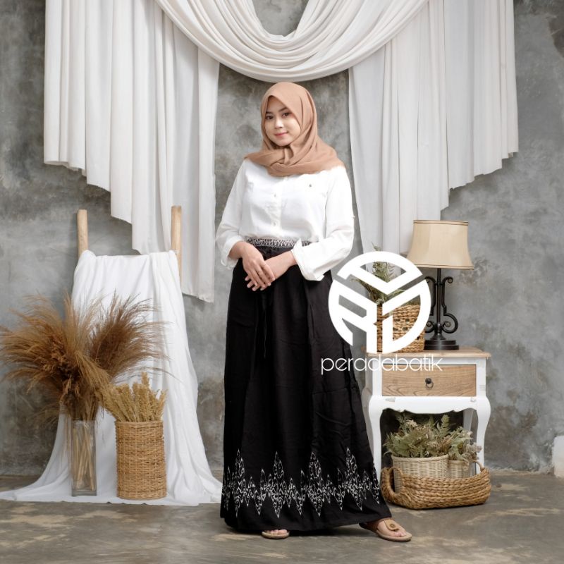 ROK SANTRI | ROK PAYUNG | ROK BATIK GOYOR | ROK PLISKET | ROK BATIK GOYOR | SARUNG GOYOR ROK PELANGI-ROK MEGAMENDUNG