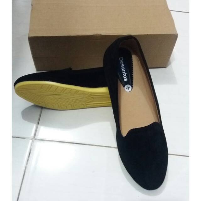 Sepatu Desantos