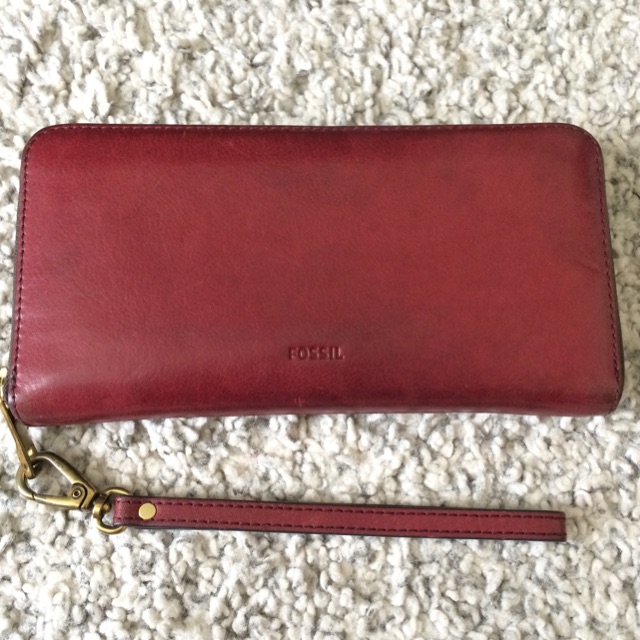 Dompet Panjang Fossil