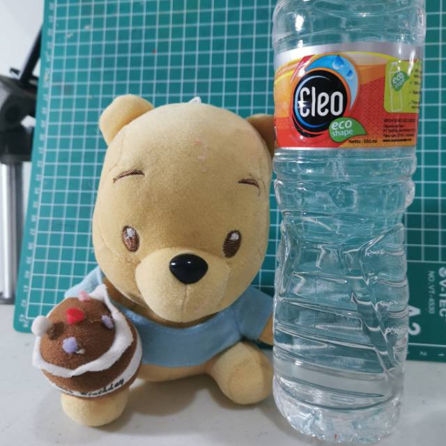 Boneka winnie the pooh kecil