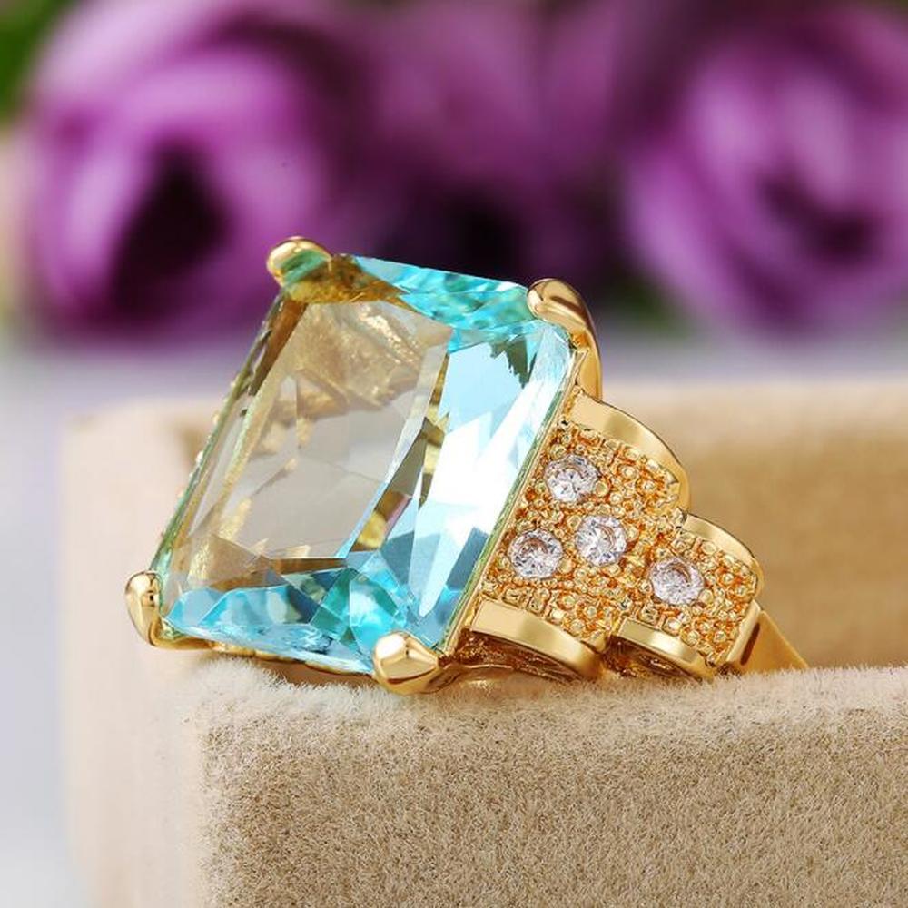 Cincin Emas Safir Aquamarine Mewah Pria Wanita Fashion Berlian Kristal Biru Muda Pertunangan Rings