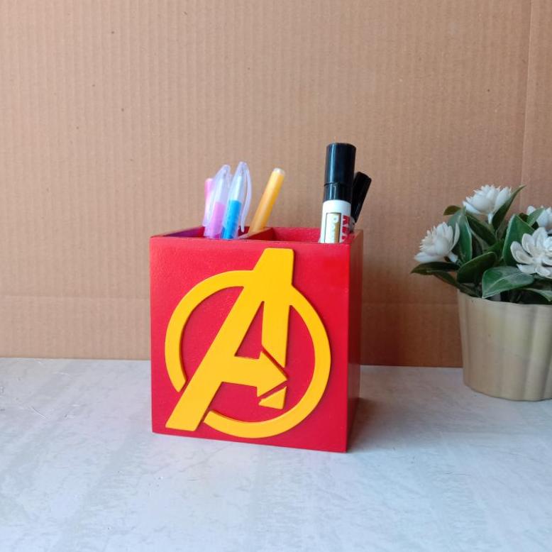 

Kotak Pensil Avengers Logo timbul / kotak pensil tempat belajar