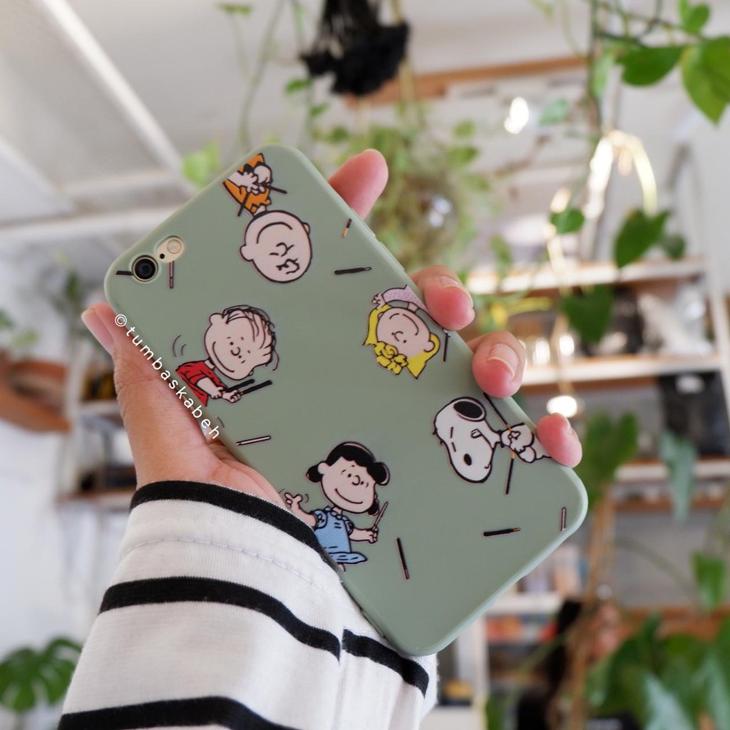 Soft Case Motif Cartoon Snoopy Pocky untuk iPhone 6 / 6s / 7 / 8 / 7plus / 8plus