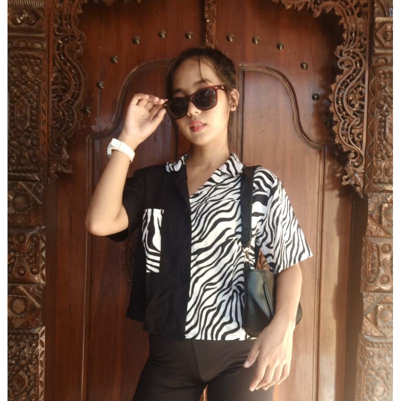 two tone kemeja-Hitam zebra