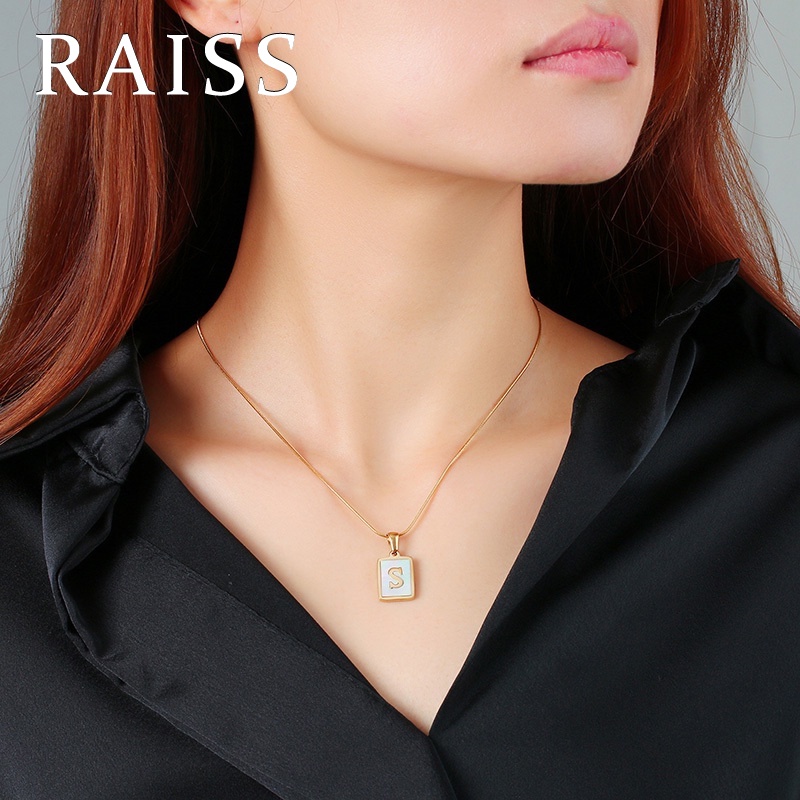 Kalung Rantai Liontin Inisial 26 Huruf Alfabet Bahan Stainless Steel Warna Emas Untuk Wanita