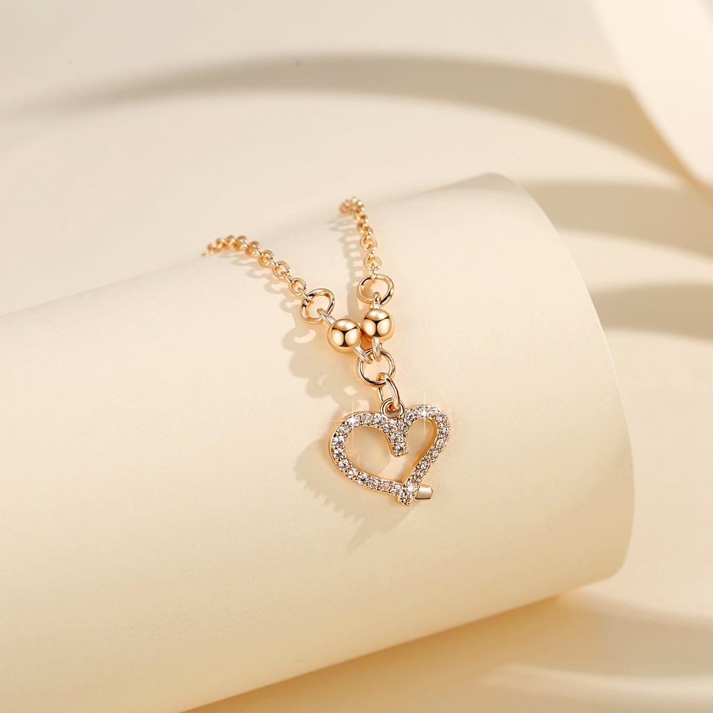 Y607 【Barang spot】Kalung Titanium Wanita Kalung Korean Style Anti Karat Berbentuk Hati 18k Emas Perhiasan  Kalung Fashion