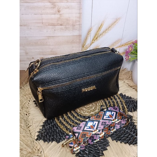 Tas Selempang Kardashian Murah / Tas Murah Dalaman Udah Full Hembos Serta 3 Buah Res Sleting