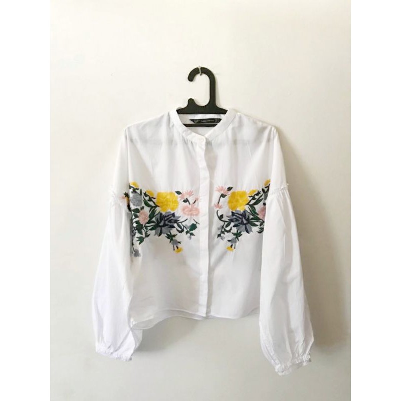 Thrift Zara Blouse / Kemeja Bordir Bunga