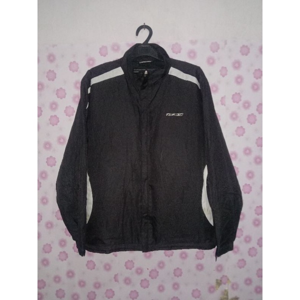 JAKET REEBOK SECOND