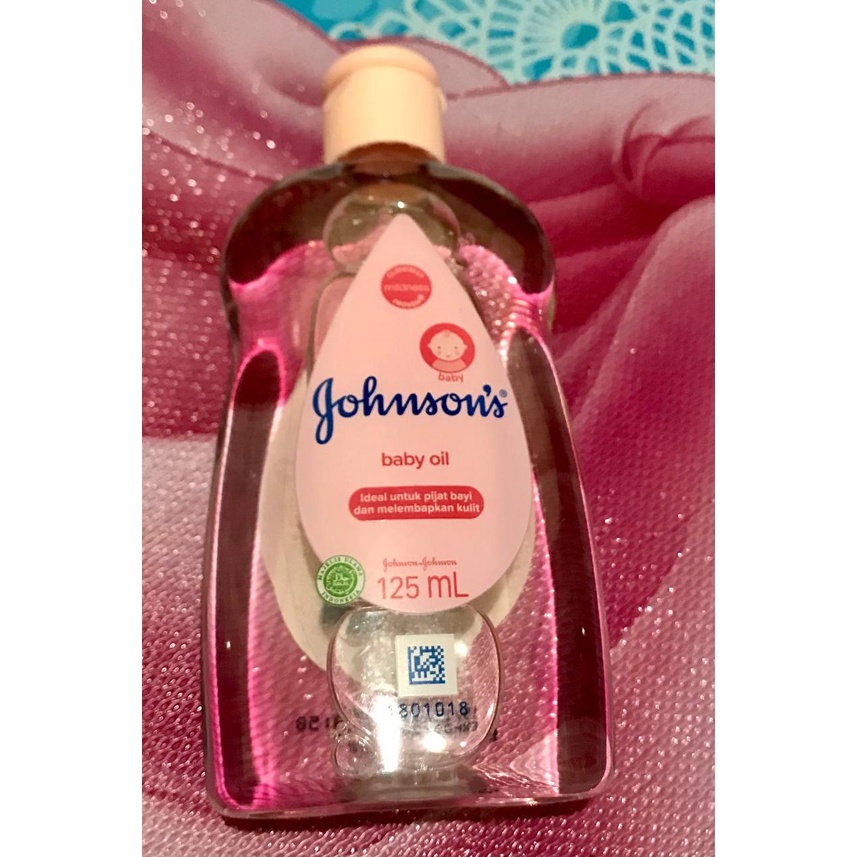 JOHNSON'S Baby Oil 125 ml Botol Besar