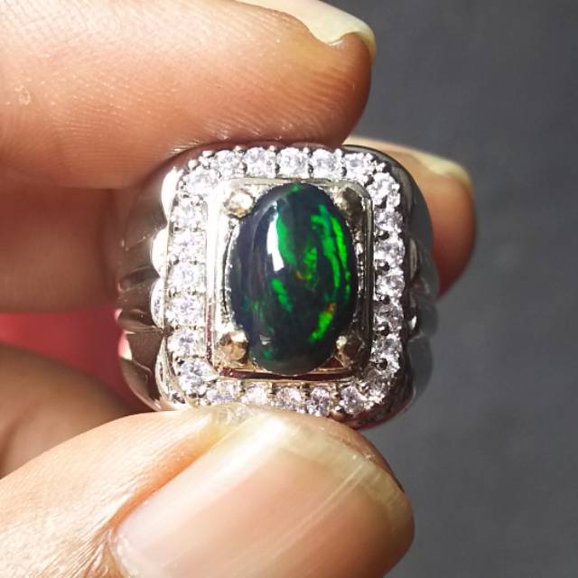 Black Opal natural banten